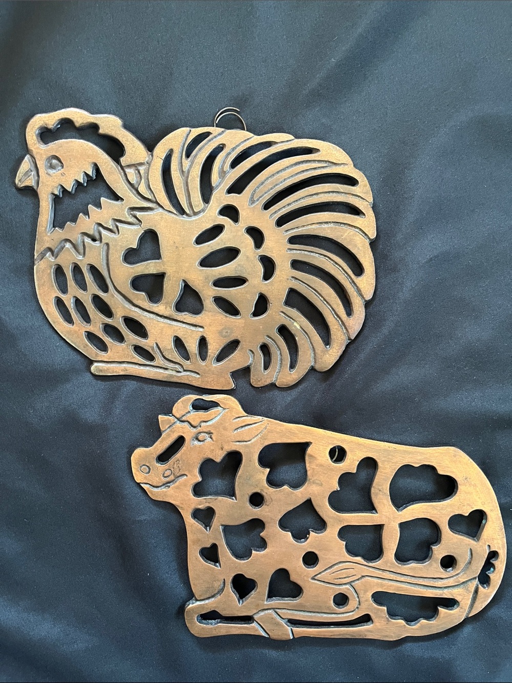 Vtg Cast Iron Farm Trivets Rooster & Cow Copper Color Farmhouse Country Decor